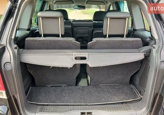 Черный Опель Зафира, объемом двигателя 1.6 л и пробегом 225 тыс. км за 6700 $, фото 36 на Automoto.ua