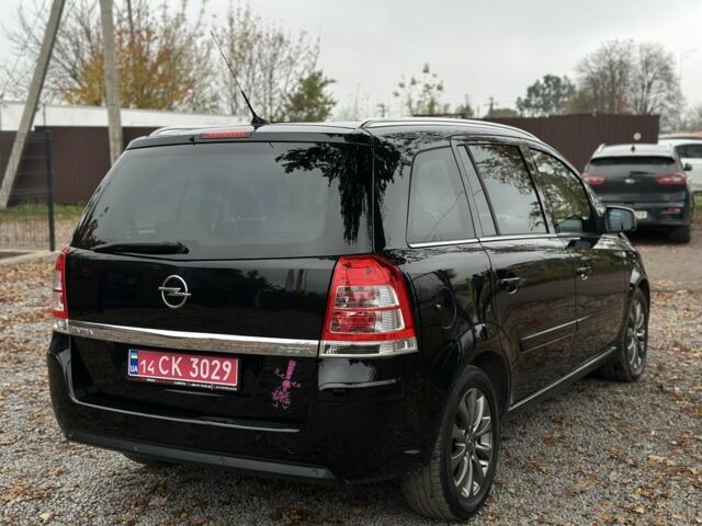 Черный Опель Зафира, объемом двигателя 1.7 л и пробегом 254 тыс. км за 7500 $, фото 4 на Automoto.ua