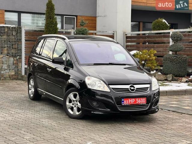 Черный Опель Зафира, объемом двигателя 1.9 л и пробегом 172 тыс. км за 8000 $, фото 4 на Automoto.ua