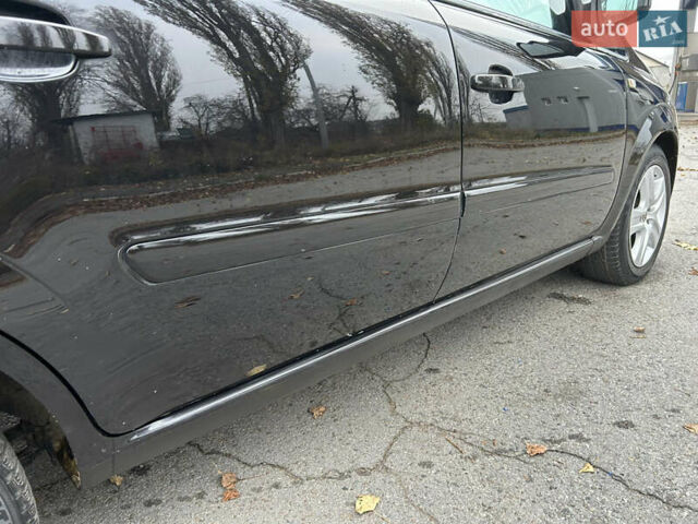 Черный Опель Зафира, объемом двигателя 1.91 л и пробегом 278 тыс. км за 6400 $, фото 14 на Automoto.ua