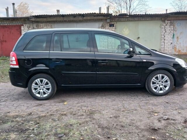 Черный Опель Зафира, объемом двигателя 0 л и пробегом 225 тыс. км за 6600 $, фото 1 на Automoto.ua