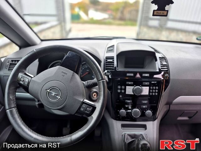 Черный Опель Зафира, объемом двигателя 1.8 л и пробегом 201 тыс. км за 6950 $, фото 9 на Automoto.ua