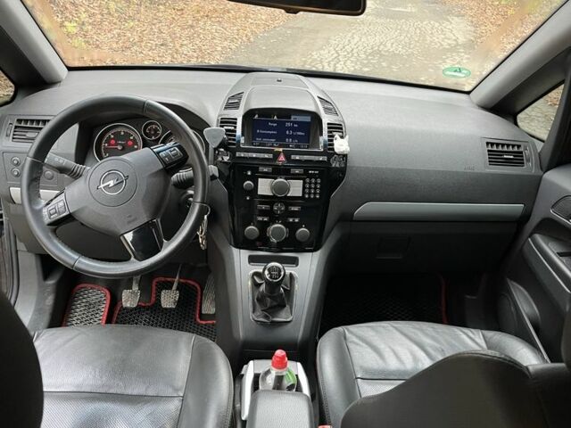 Чорний Опель Зафіра, об'ємом двигуна 1.9 л та пробігом 313 тис. км за 6500 $, фото 8 на Automoto.ua