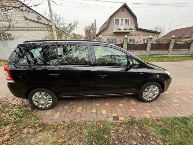 Черный Опель Зафира, объемом двигателя 1.6 л и пробегом 201 тыс. км за 7100 $, фото 6 на Automoto.ua