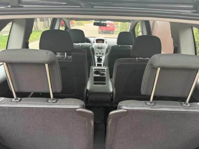 Черный Опель Зафира, объемом двигателя 1.6 л и пробегом 201 тыс. км за 7100 $, фото 22 на Automoto.ua