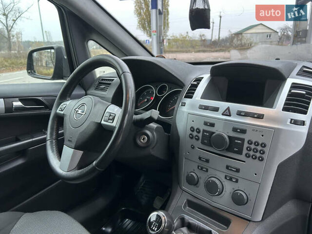 Черный Опель Зафира, объемом двигателя 1.91 л и пробегом 278 тыс. км за 6400 $, фото 36 на Automoto.ua