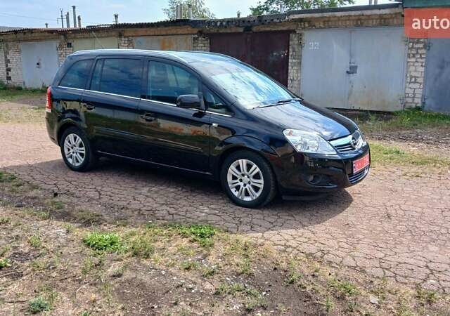 Чорний Опель Зафіра, об'ємом двигуна 1.6 л та пробігом 225 тис. км за 6700 $, фото 4 на Automoto.ua