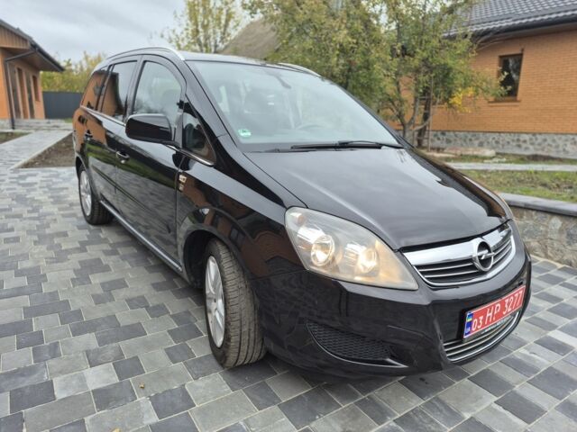 Черный Опель Зафира, объемом двигателя 1.8 л и пробегом 201 тыс. км за 6950 $, фото 1 на Automoto.ua