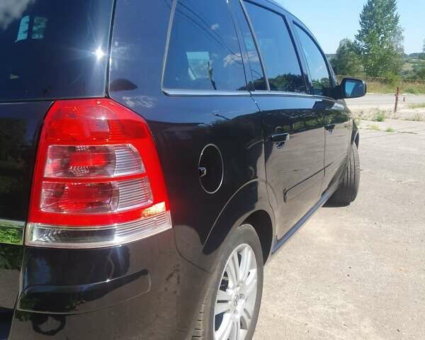 Чорний Опель Зафіра, об'ємом двигуна 1.8 л та пробігом 194 тис. км за 8850 $, фото 4 на Automoto.ua