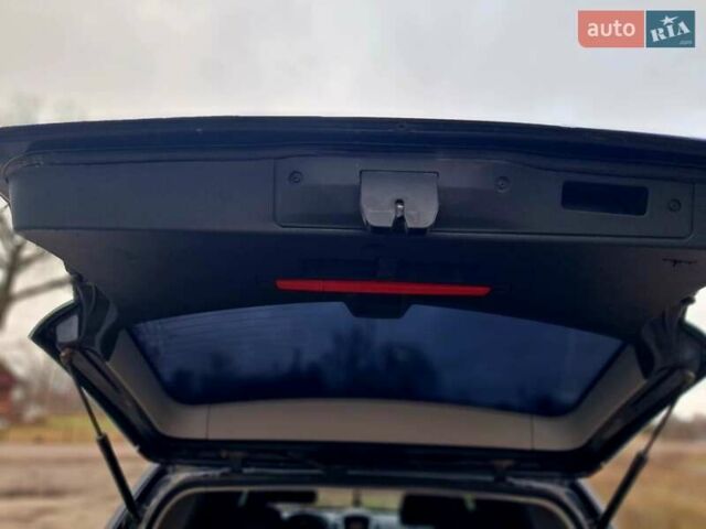 Черный Опель Зафира, объемом двигателя 1.9 л и пробегом 279 тыс. км за 6850 $, фото 31 на Automoto.ua