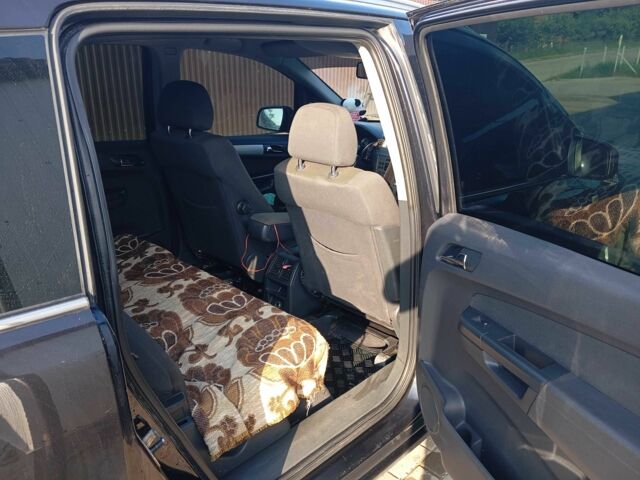 Опель Зафира 2010 в Верховине на Automoto.ua Черный Опель Зафира, объемом двигателя 1.7 л и пробегом 250 тыс. км за 6500 $, фото 10 на Automoto.ua