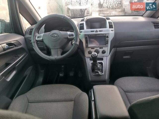 Чорний Опель Зафіра, об'ємом двигуна 0 л та пробігом 260 тис. км за 5700 $, фото 14 на Automoto.ua