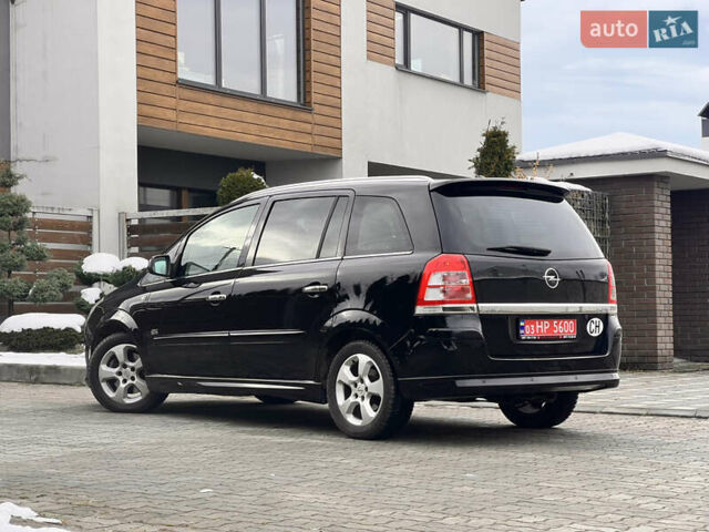 Черный Опель Зафира, объемом двигателя 1.9 л и пробегом 172 тыс. км за 8000 $, фото 8 на Automoto.ua