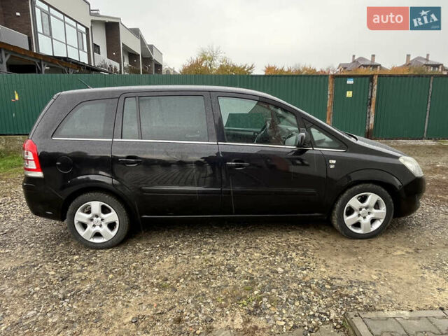 Черный Опель Зафира, объемом двигателя 1.7 л и пробегом 215 тыс. км за 6999 $, фото 3 на Automoto.ua