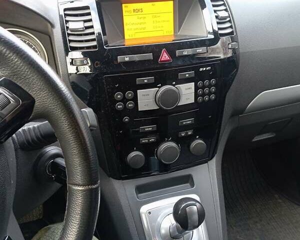 Чорний Опель Зафіра, об'ємом двигуна 1.8 л та пробігом 215 тис. км за 6500 $, фото 10 на Automoto.ua