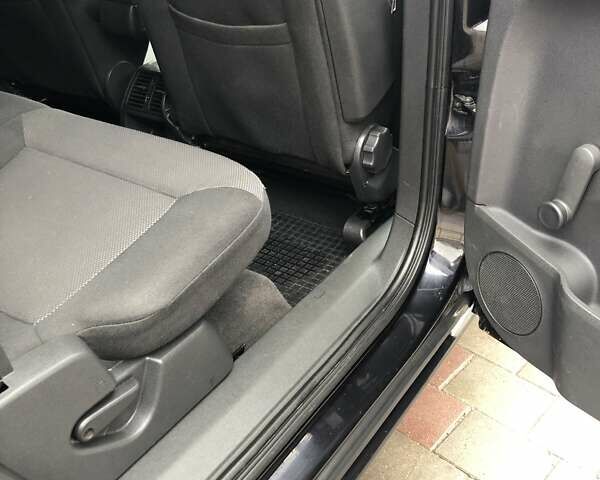 Опель Зафира 2010 в Збараже на Automoto.ua Черный Опель Зафира, объемом двигателя 1.6 л и пробегом 245 тыс. км за 6500 $, фото 15 на Automoto.ua