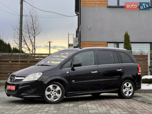 Черный Опель Зафира, объемом двигателя 1.9 л и пробегом 172 тыс. км за 8000 $, фото 2 на Automoto.ua