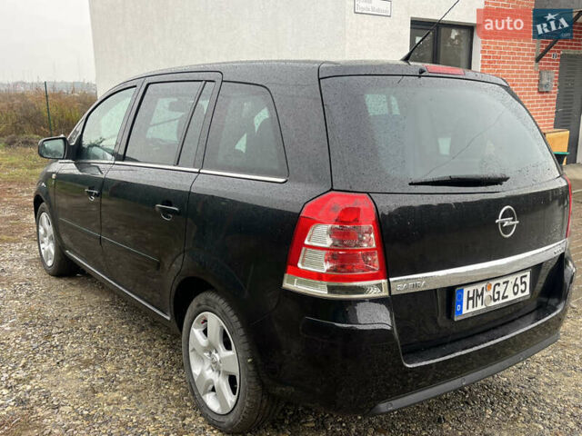 Черный Опель Зафира, объемом двигателя 1.7 л и пробегом 215 тыс. км за 6999 $, фото 6 на Automoto.ua
