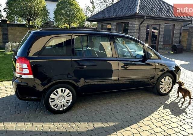 Черный Опель Зафира, объемом двигателя 1.6 л и пробегом 200 тыс. км за 6550 $, фото 24 на Automoto.ua