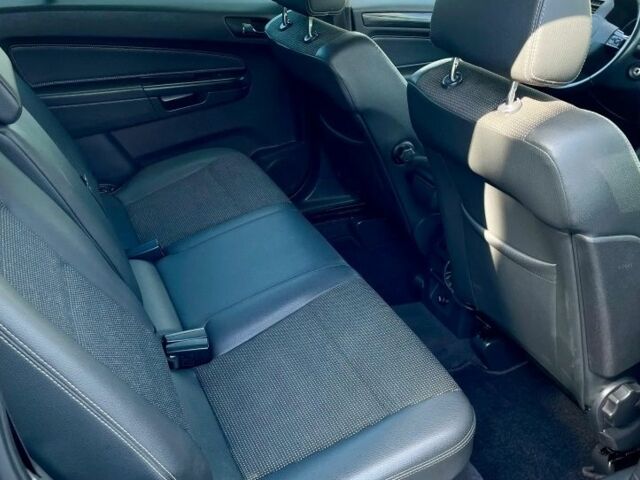 Чорний Опель Зафіра, об'ємом двигуна 1.9 л та пробігом 182 тис. км за 2300 $, фото 7 на Automoto.ua