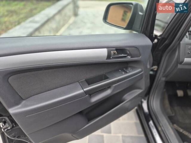 Чорний Опель Зафіра, об'ємом двигуна 1.8 л та пробігом 201 тис. км за 6990 $, фото 12 на Automoto.ua