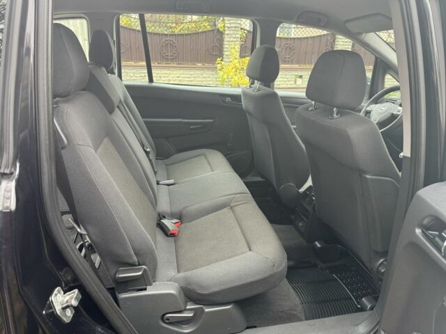 Черный Опель Зафира, объемом двигателя 1.6 л и пробегом 201 тыс. км за 7100 $, фото 21 на Automoto.ua