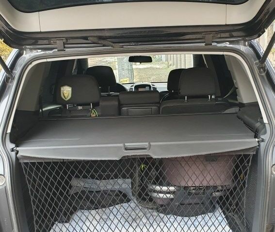 Черный Опель Зафира, объемом двигателя 1.7 л и пробегом 315 тыс. км за 4042 $, фото 2 на Automoto.ua