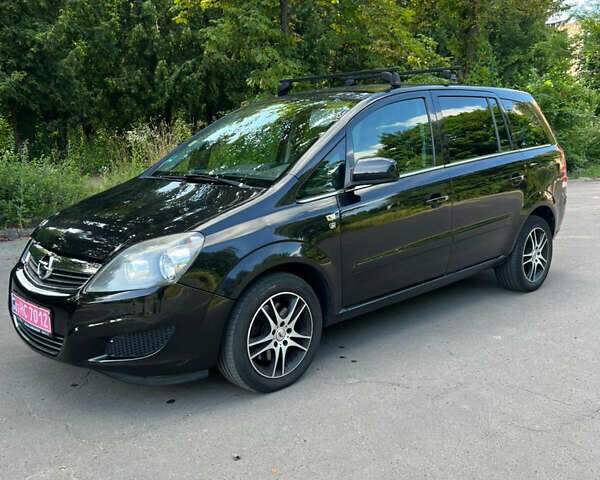 Черный Опель Зафира, объемом двигателя 1.8 л и пробегом 253 тыс. км за 7000 $, фото 4 на Automoto.ua