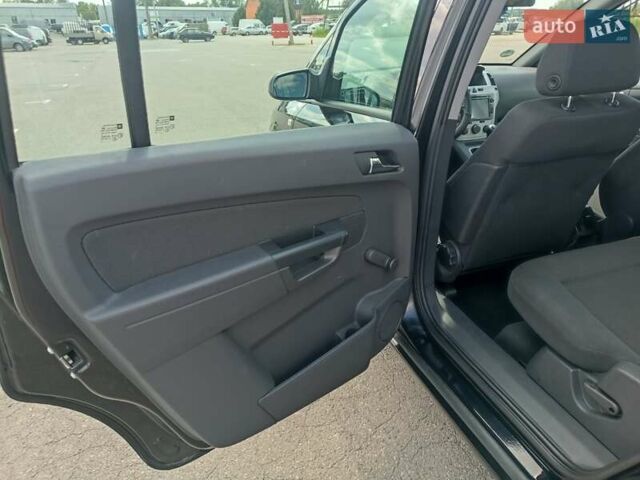 Черный Опель Зафира, объемом двигателя 0 л и пробегом 260 тыс. км за 5950 $, фото 17 на Automoto.ua