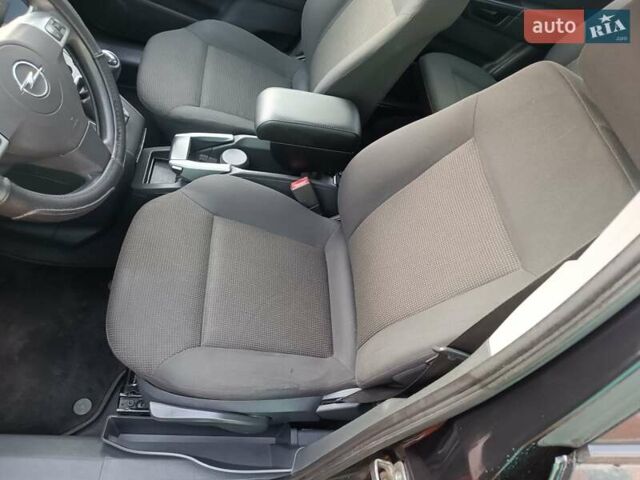 Чорний Опель Зафіра, об'ємом двигуна 0 л та пробігом 260 тис. км за 5700 $, фото 19 на Automoto.ua