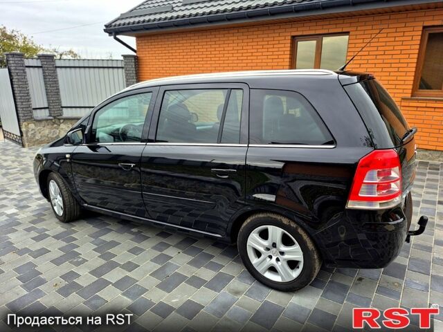 Черный Опель Зафира, объемом двигателя 1.8 л и пробегом 201 тыс. км за 6950 $, фото 3 на Automoto.ua