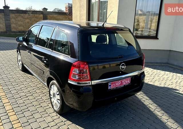 Черный Опель Зафира, объемом двигателя 1.6 л и пробегом 200 тыс. км за 6550 $, фото 25 на Automoto.ua