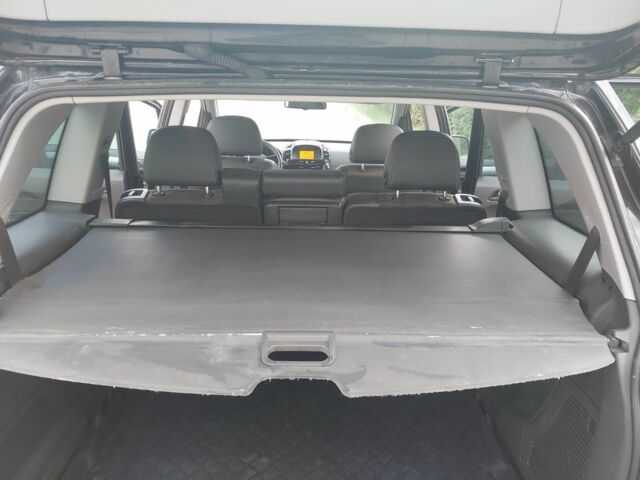 Черный Опель Зафира, объемом двигателя 1.7 л и пробегом 305 тыс. км за 7000 $, фото 11 на Automoto.ua