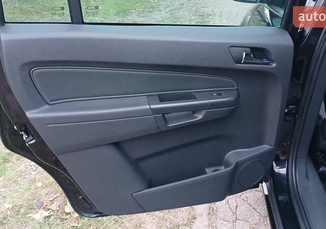 Черный Опель Зафира, объемом двигателя 1.6 л и пробегом 225 тыс. км за 6700 $, фото 31 на Automoto.ua