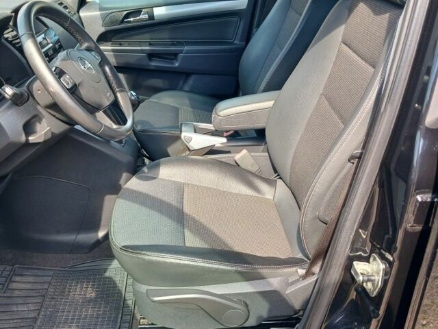 Черный Опель Зафира, объемом двигателя 0 л и пробегом 225 тыс. км за 6600 $, фото 7 на Automoto.ua