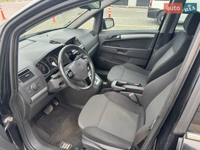 Черный Опель Зафира, объемом двигателя 2.2 л и пробегом 260 тыс. км за 6900 $, фото 9 на Automoto.ua