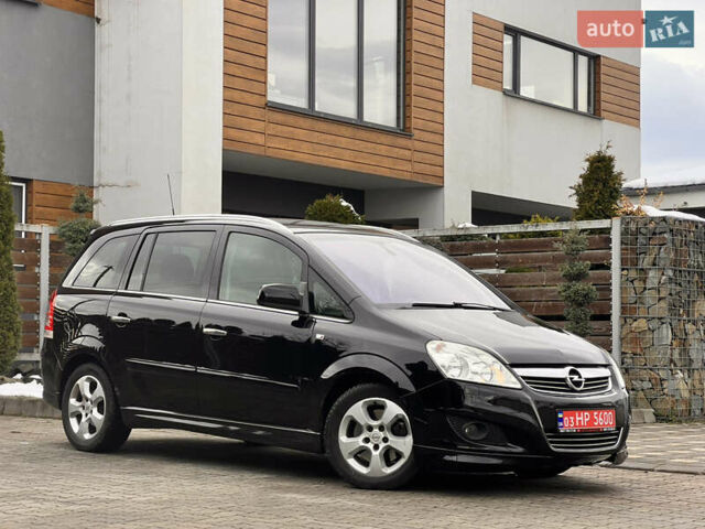 Черный Опель Зафира, объемом двигателя 1.9 л и пробегом 172 тыс. км за 8000 $, фото 5 на Automoto.ua