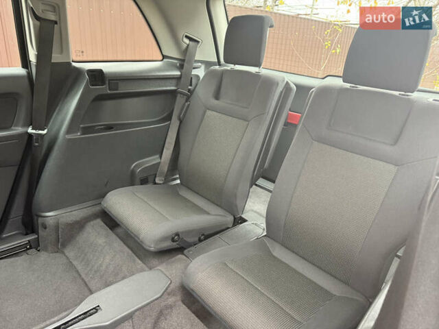 Черный Опель Зафира, объемом двигателя 1.6 л и пробегом 201 тыс. км за 7100 $, фото 41 на Automoto.ua