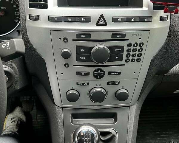 Чорний Опель Зафіра, об'ємом двигуна 0 л та пробігом 250 тис. км за 6899 $, фото 10 на Automoto.ua