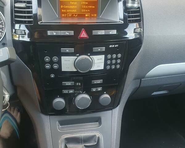 Чорний Опель Зафіра, об'ємом двигуна 1.8 л та пробігом 194 тис. км за 8850 $, фото 26 на Automoto.ua