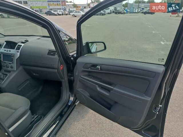 Черный Опель Зафира, объемом двигателя 0 л и пробегом 260 тыс. км за 5950 $, фото 24 на Automoto.ua