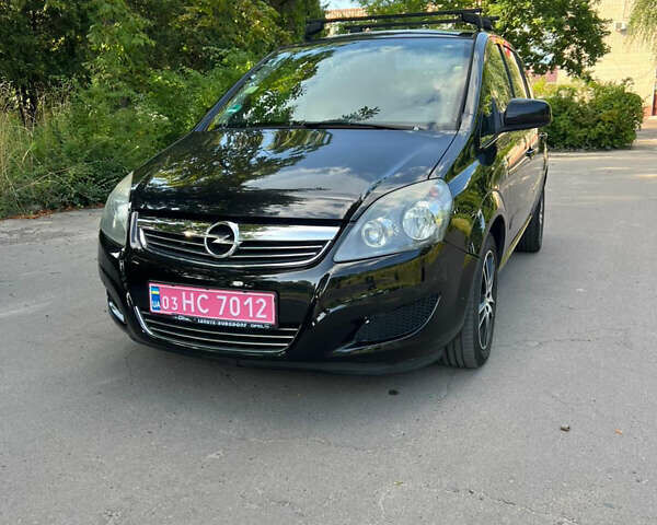 Черный Опель Зафира, объемом двигателя 1.8 л и пробегом 253 тыс. км за 7000 $, фото 1 на Automoto.ua