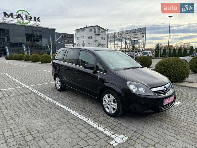 Черный Опель Зафира, объемом двигателя 2.2 л и пробегом 260 тыс. км за 6900 $, фото 2 на Automoto.ua