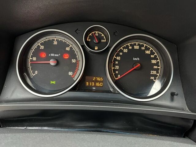 Чорний Опель Зафіра, об'ємом двигуна 1.9 л та пробігом 313 тис. км за 6500 $, фото 9 на Automoto.ua