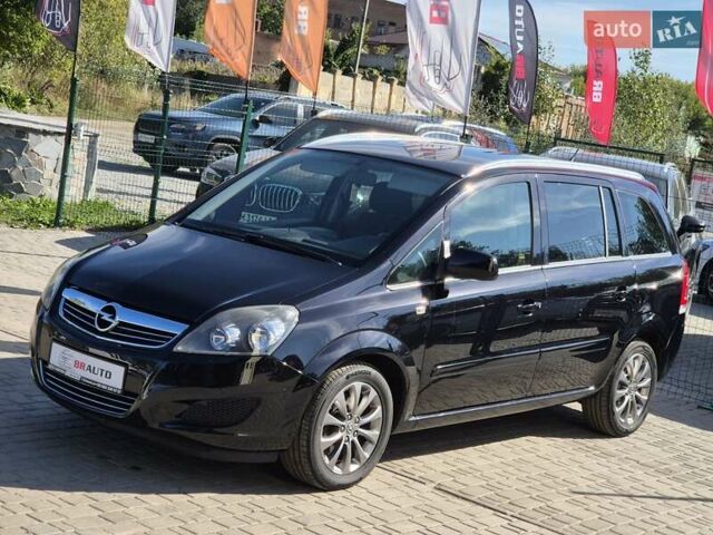 Черный Опель Зафира, объемом двигателя 2.2 л и пробегом 165 тыс. км за 8699 $, фото 2 на Automoto.ua