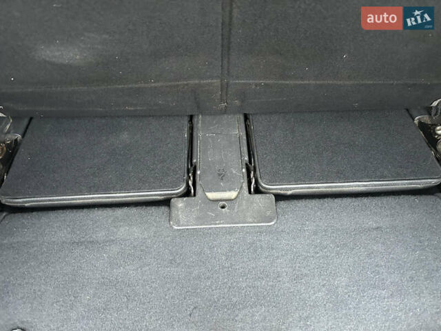 Черный Опель Зафира, объемом двигателя 1.91 л и пробегом 278 тыс. км за 6400 $, фото 39 на Automoto.ua