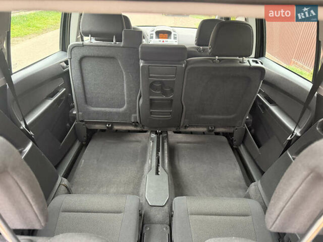 Черный Опель Зафира, объемом двигателя 1.6 л и пробегом 201 тыс. км за 7100 $, фото 47 на Automoto.ua