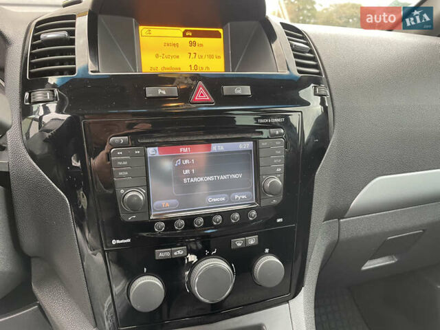 Черный Опель Зафира, объемом двигателя 1.7 л и пробегом 278 тыс. км за 7300 $, фото 27 на Automoto.ua