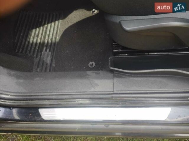 Черный Опель Зафира, объемом двигателя 1.7 л и пробегом 263 тыс. км за 6700 $, фото 7 на Automoto.ua