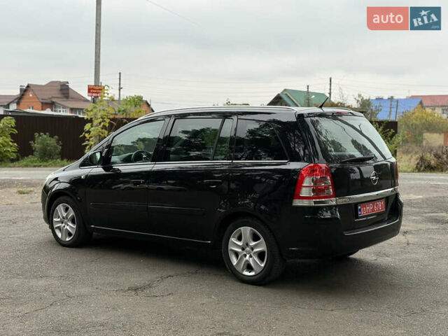 Черный Опель Зафира, объемом двигателя 1.6 л и пробегом 177 тыс. км за 7700 $, фото 17 на Automoto.ua